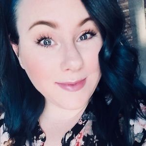 Meet your Posher, Cydney